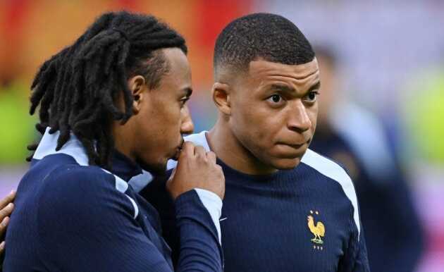 Kounde tán dương Mbappe: ~Người truyền cảm hứng và thủ lĩnh tự nhiên~