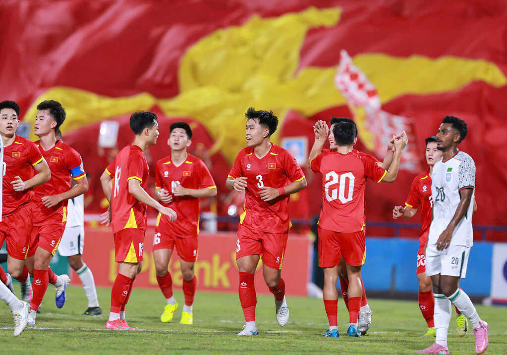 U23 Việt Nam 2-0 Bangladesh, HLV Kim Sang Sik chỉ ra điểm hạn chế