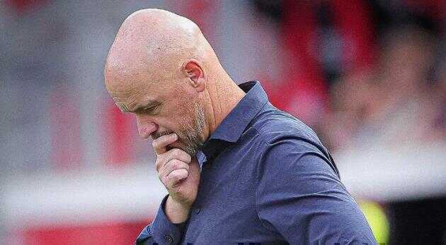 Erik ten Hag bức xúc khi bị Leverkusen sa thải sớm