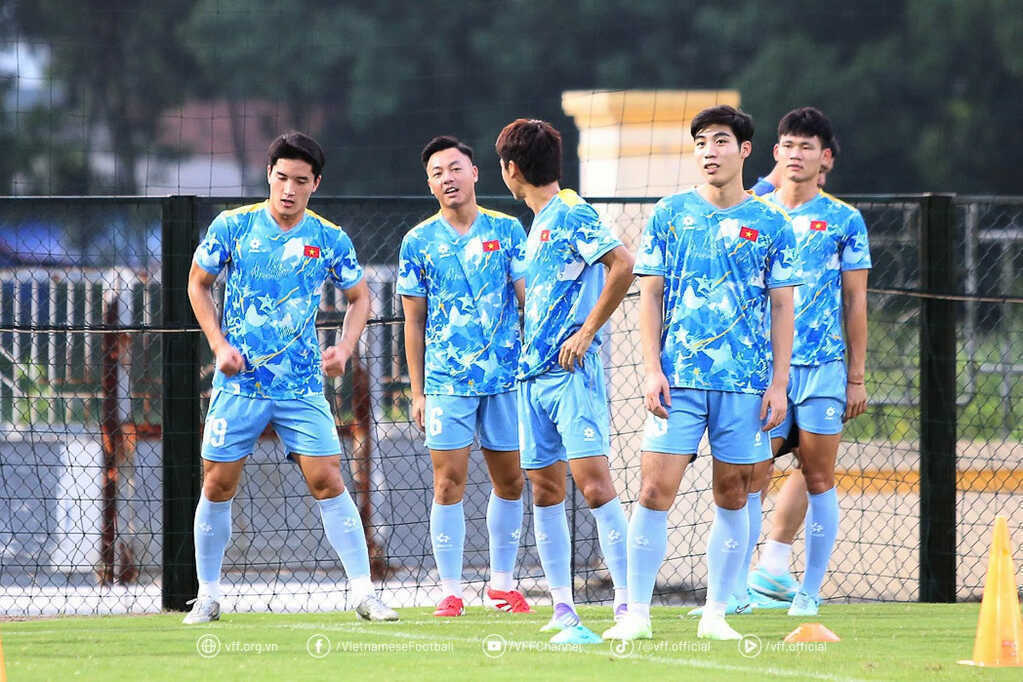 HLV Kim Sang Sik: U23 Việt Nam thay đổi đội hình đấu Singapore