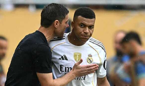 Những ngôi sao không thể chạm tới của Xabi Alonso