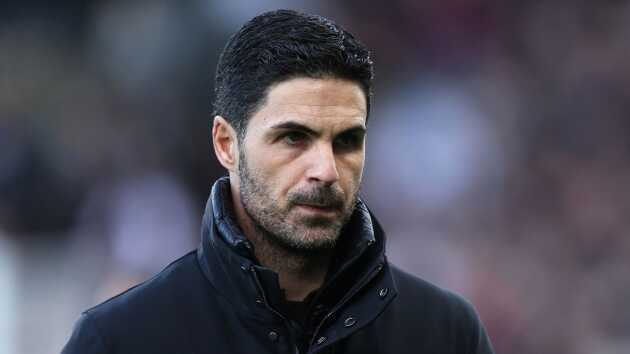HLV Mikel Arteta không được phép thất bại.
