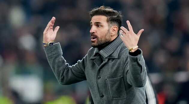 Fabregas từng gi&agrave;nh 2 danh hiệu Ngoại hạng Anh thời c&ograve;n đ&aacute; cho Chelsea