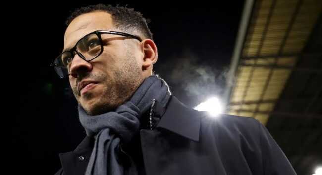 Rosenior mong CĐV Chelsea kiên nhẫn trước ngày ra mắt