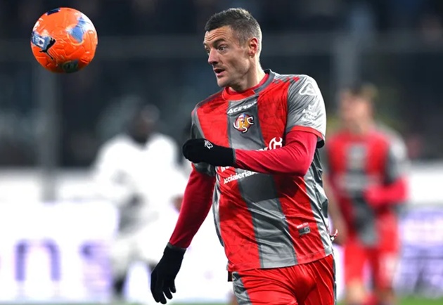 Vardy l&agrave; ch&acirc;n s&uacute;t số 1 của đội kh&aacute;ch