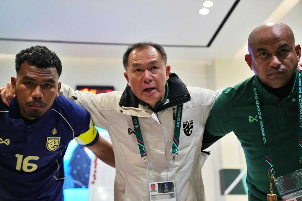 HLV Thái Lan tuyên bố thắng Trung Quốc lấy vé vào tứ kết