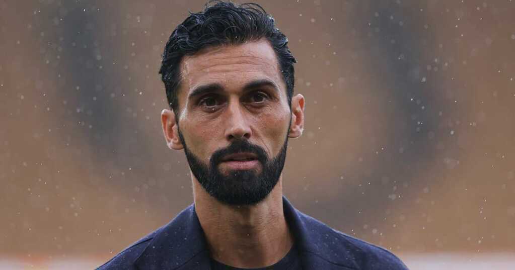 Arbeloa l&agrave; lựa chọn nội bộ an to&agrave;n của Perez