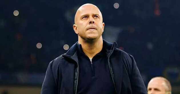 Slot trách sao Liverpool biếu bàn thắng dù thắng đậm