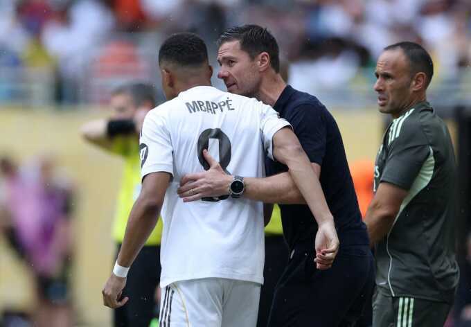 Cựu chủ tịch Real: `Alonso ra đi vì CLB thiếu kế hoạch dài hạn`