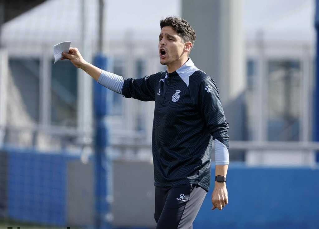 Vì sao Real Madrid chọn Julian Lopez de Lerma thay thế Arbeloa?