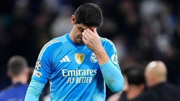 Arbeloa yêu cầu Courtois hạn chế phất bóng dài