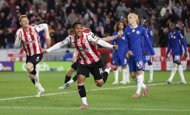 Soi trận Chelsea vs Brentford: Rosenior ra mắt Ngoại hạng Anh đầy bão táp