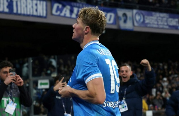 Conte ngầm chê Amorim không biết dùng Hojlund