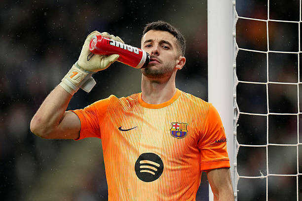 Dàn sao Barca ca ngợi người hùng Joan Garcia hết lời