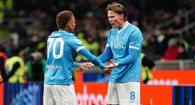 Khả năng săn b&agrave;n từ tuyến 2 của McTominay thật sự lợi hại.