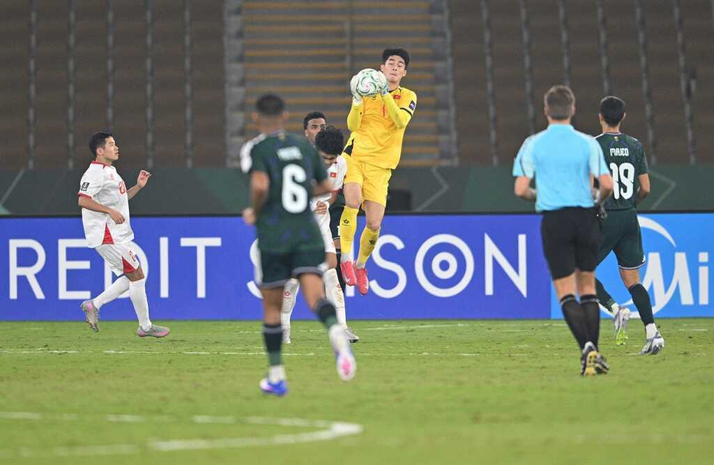 Bầu Đức thưởng 1 tỉ, hứa thêm 2 tỉ nếu U23 Việt Nam vào chung kết