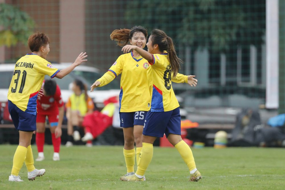 Giải U19 nữ Quốc gia 2026: TP.HCM thắng Than KSVN 6-0