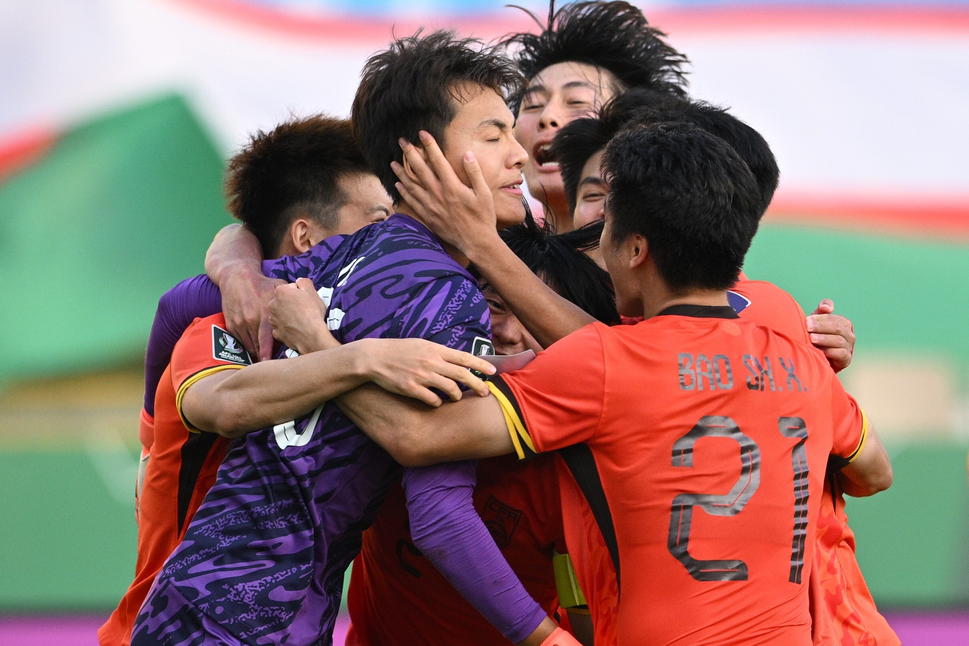 Loại U23 Uzbekistan, U23 Trung Quốc gặp U23 Việt Nam ở bán kết