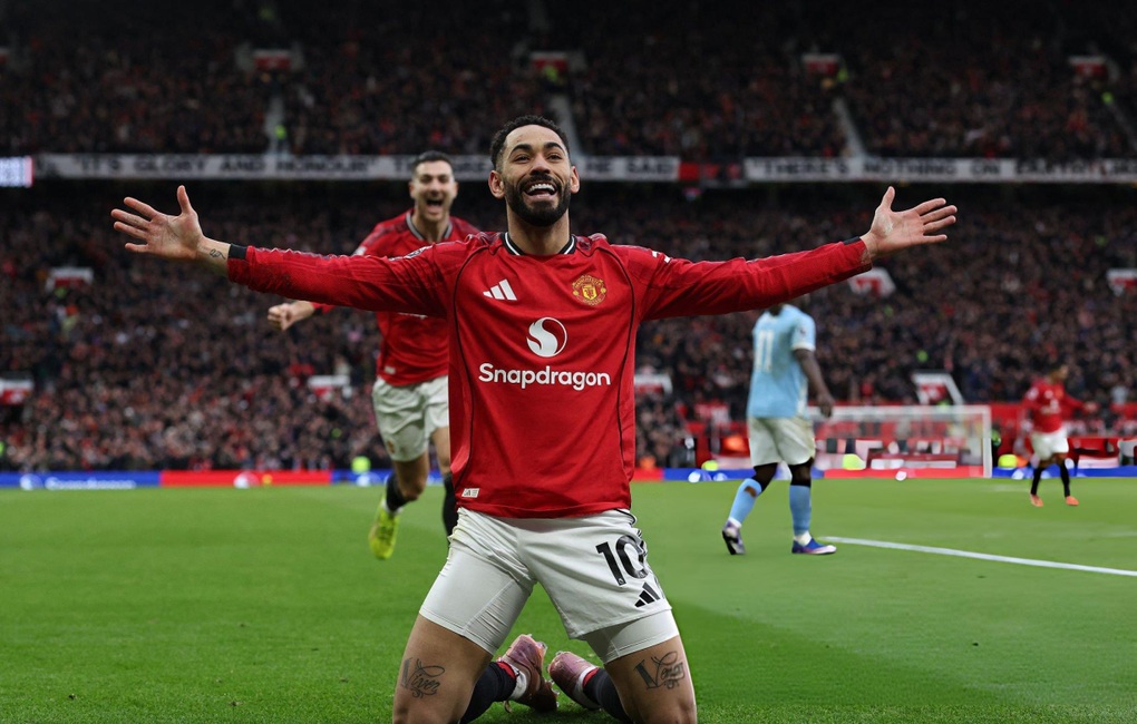 Man Utd hạ gục Man City tại Old Trafford - 2