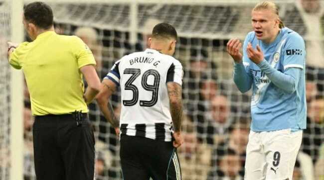 Pep Guardiola tố trọng tài xử ép Haaland một cách vô lý