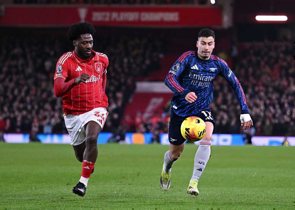 Arsenal lỡ cơ hội bỏ xa Man City tới 9 điểm