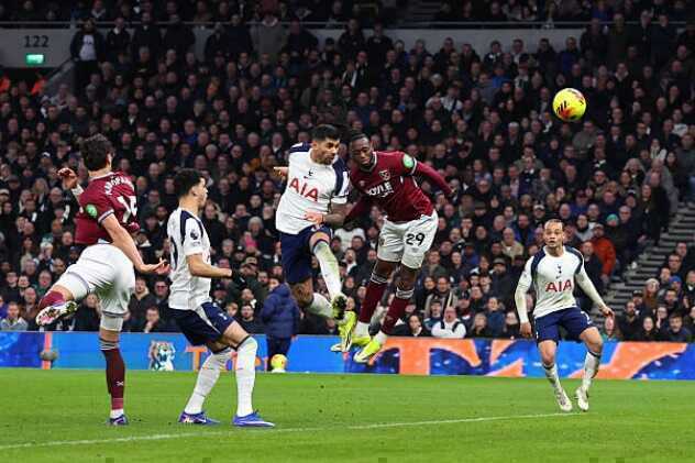 Romero qu&acirc;n b&igrave;nh tỷ số 1-1 cho Spurs.