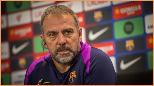 Flick ca ngợi Rashford và bỏ ngỏ tương lai tại Barca