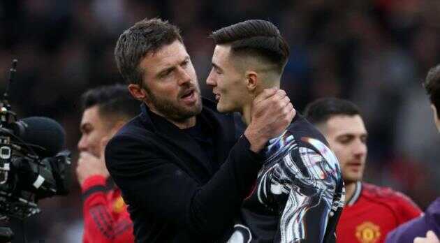 Gạt Sesko khỏi đội hình, Carrick lập tức xoa dịu học trò