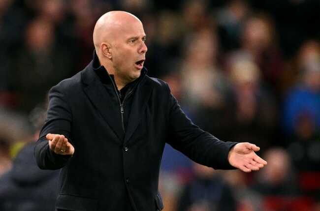 Rooney cảnh báo Liverpool sau trận hòa thất vọng trước Burnley