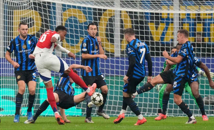Arsenal từng thất bại trước Inter m&ugrave;a trước.