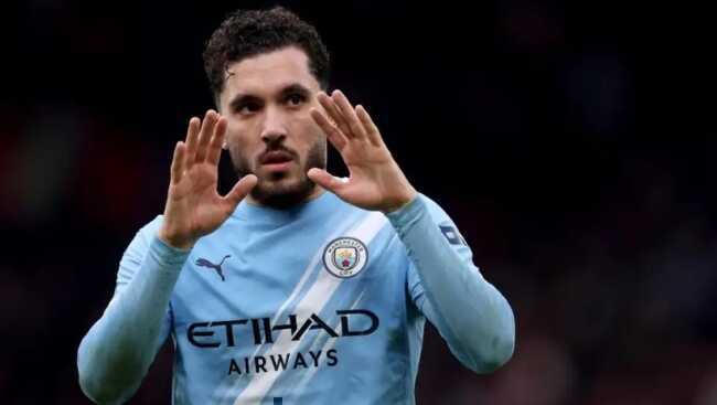 Evra mỉa mai Cherki sau khi Man City thua Man Utd