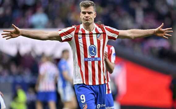 Sorloth giải vây, Atletico nhọc nhằn giành 3 điểm trước Alaves