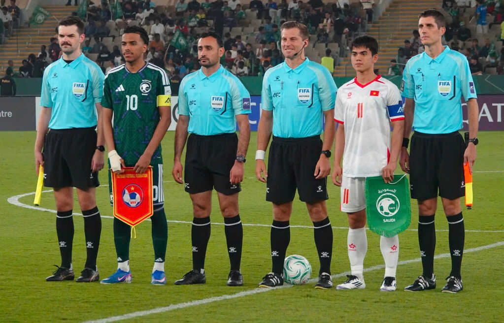 Trọng tài `người quen` bắt trận U23 Việt Nam vs Trung Quốc