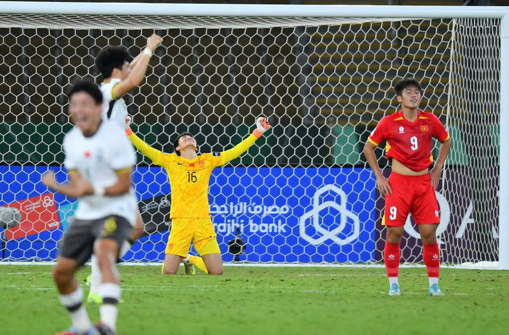 Báo Indonesia: U23 Việt Nam đang hay, đột nhiên chơi kém