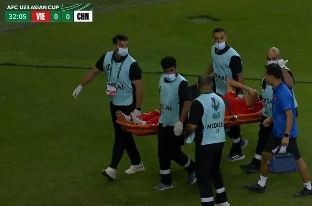 Báo Trung Quốc gửi thông điệp đầy nhân văn đến hậu vệ Hiểu Minh