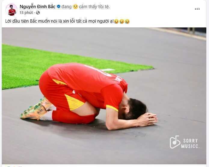 Nguyễn Đ&igrave;nh Bắc xin lỗi cổ động vi&ecirc;n sau thất bại. Ảnh chụp m&agrave;n h&igrave;nh.