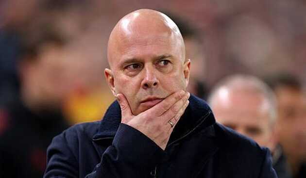 Arne Slot đang chuẩn bị cho một canh bạc tại Anfield.