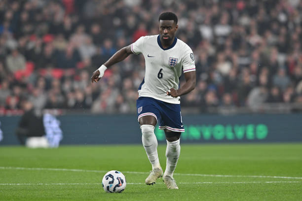 Kh&ocirc;ng chỉ chơi tốt ở cấp CLB, Marc Guehi c&ograve;n chiếm lu&ocirc;n suất đ&aacute; ch&iacute;nh ở tuyển Anh.