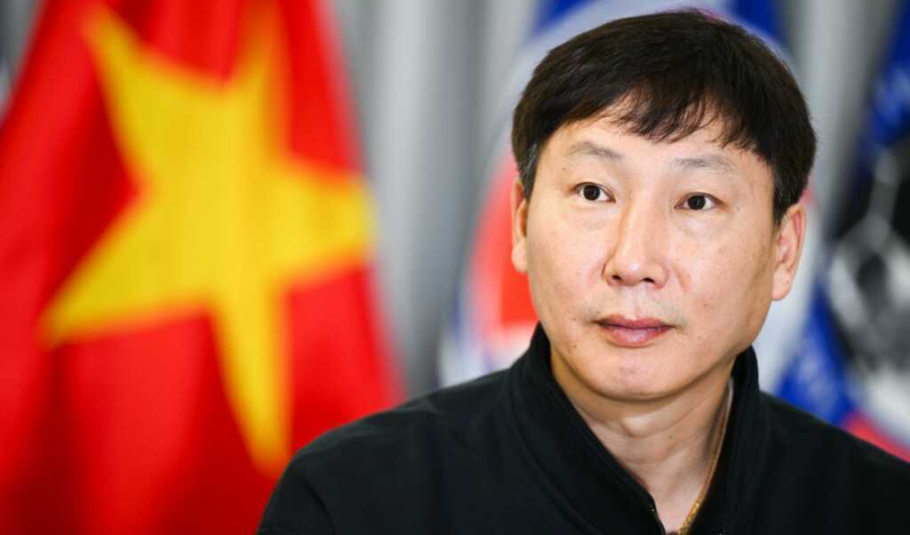 HLV Kim Sang Sik và sứ mệnh phá dớp trước người Hàn