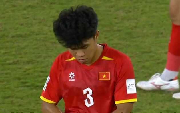 Lý Đức gây thất vọng khiến U23 Việt Nam sụp đổ