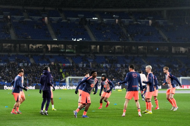 Barcelona cần nhanh ch&oacute;ng đứng dậy.