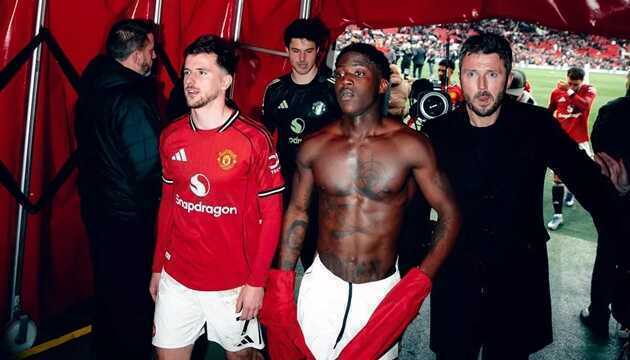 Amorim hắt hủi Mainoo vì lý do cá nhân