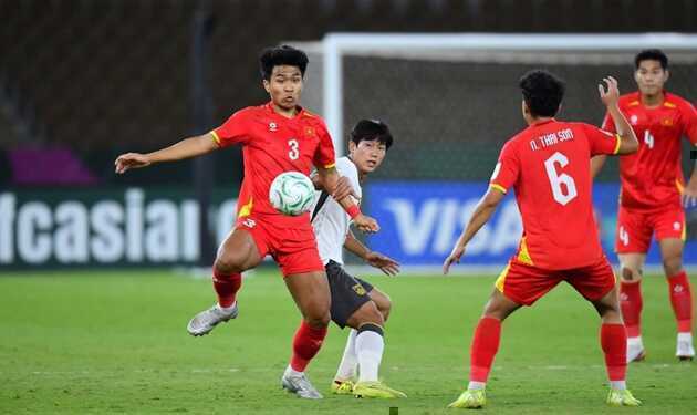 L&yacute; Đức đối diện &aacute;n cấm thi đấu 3 trận.