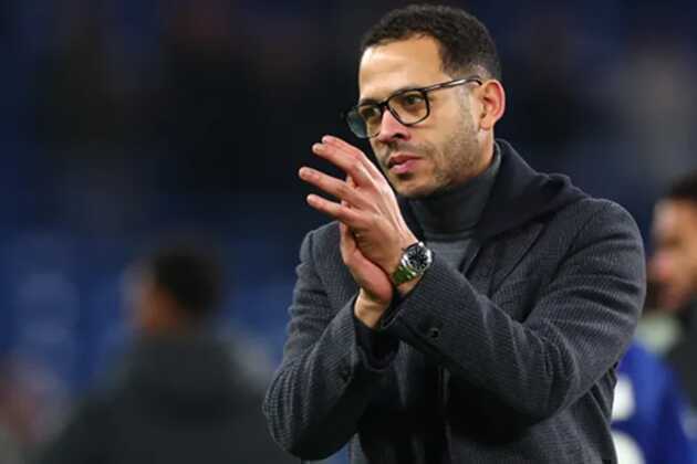 Rosenior ra tín hiệu trảm Robert Sanchez