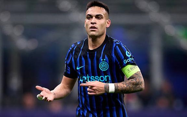 Lautaro Martinez l&agrave; điểm tựa tr&ecirc;n h&agrave;ng c&ocirc;ng Inter Milan.