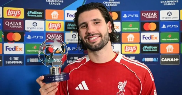 Szoboszlai bước qua cái bóng của Salah để lĩnh xướng Liverpool