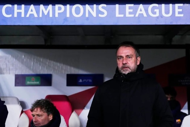 Huyền thoại Ba Lan khuyên Barca trảm Flick nếu hụt C1