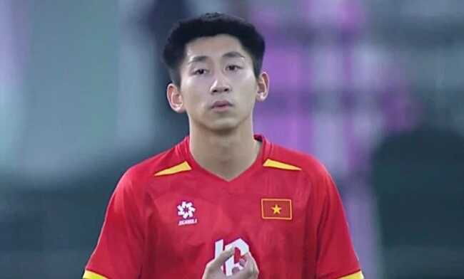 Nhật Minh lập kỷ lục cày ải 600 phút không nghỉ ở U23 châu Á
