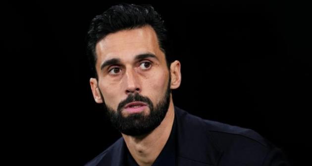 Real Madrid tiến vào tử địa Ceramica trong cuộc chiến vương quyền