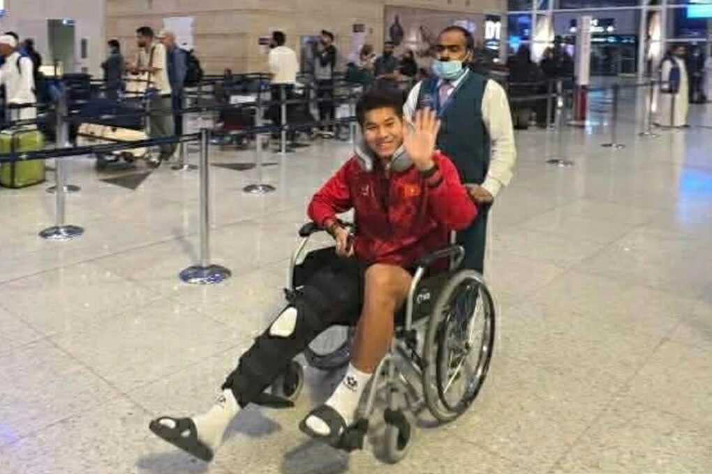 U23 Việt Nam về nước trong vòng tay ấm áp của người hâm mộ - 2